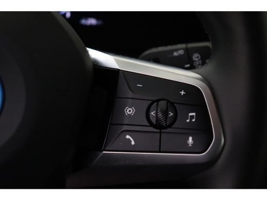 BMW iX1 xDrive30 M Sport / Sportstoelen / Achteruitrijcamera / M Adaptief onderstel / Harman-Kardon / Sto... ActivLease financial lease