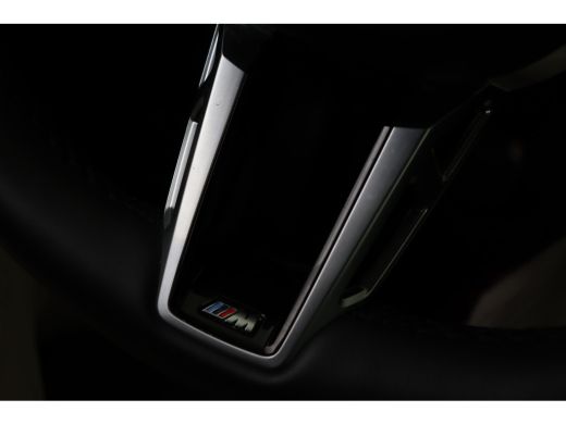 BMW iX1 xDrive30 M Sport / Sportstoelen / Achteruitrijcamera / M Adaptief onderstel / Harman-Kardon / Sto... ActivLease financial lease