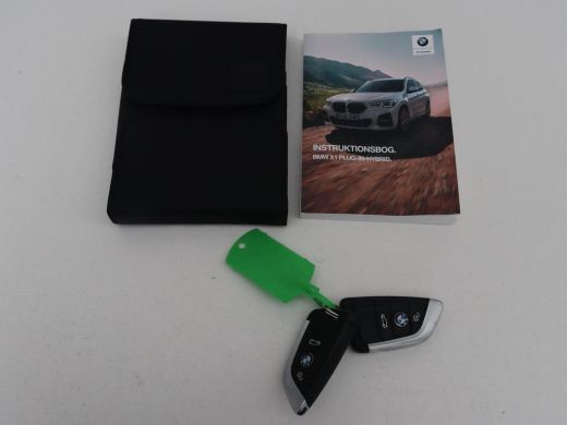 BMW X1 Xdrive25e Edrive Edition | Panoramadak | Stoelverwarming | Full LED | Navigatie | Climate control... ActivLease financial lease