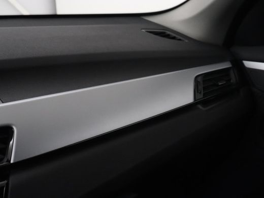 BMW X1 Xdrive25e Edrive Edition | Panoramadak | Stoelverwarming | Full LED | Navigatie | Climate control... ActivLease financial lease