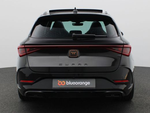 CUPRA Leon Sportstourer 1.4 e-Hybrid VZ Black Edition 245PK DSG Pano-schuifdak, SOH 91%, leder, achteruitrijcamera, super... ActivLease financial lease