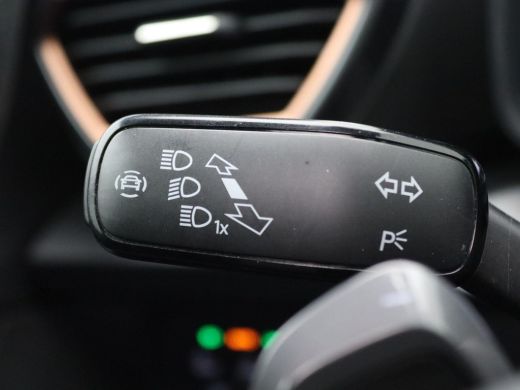 CUPRA Leon Sportstourer 1.4 e-Hybrid VZ Black Edition 245PK DSG Pano-schuifdak, SOH 91%, leder, achteruitrijcamera, super... ActivLease financial lease