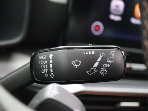 CUPRA Leon Sportstourer 1.4 e-Hybrid VZ Black Edition 245PK DSG Pano-schuifdak, SOH 91%, leder, achteruitrijcamera, super... ActivLease financial lease