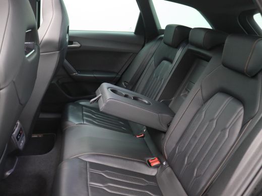 CUPRA Leon Sportstourer 1.4 e-Hybrid VZ Black Edition 245PK DSG Pano-schuifdak, SOH 91%, leder, achteruitrijcamera, super... ActivLease financial lease