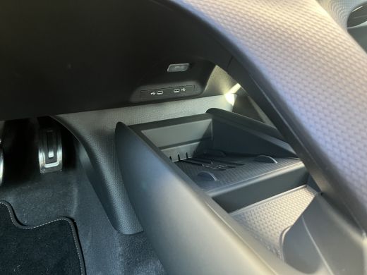 CUPRA Tavascan Essential Elektromotor 210 kW / 286 pk SUV Elektrische aandrijving ActivLease financial lease