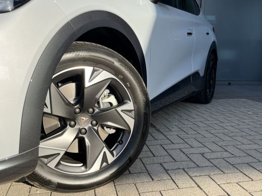 CUPRA Tavascan Essential Elektromotor 210 kW / 286 pk SUV Elektrische aandrijving ActivLease financial lease