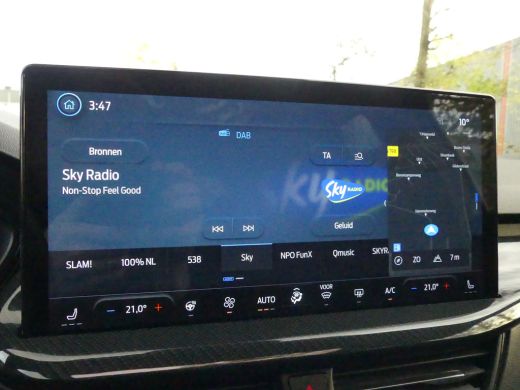 Ford Focus 1.0 EcoBoost Hybrid 125PK ST Line X | PANORAMADAK | STOEL+STUUR+VOORRUITVERWARMING | ADAPTIEVE CR... ActivLease financial lease