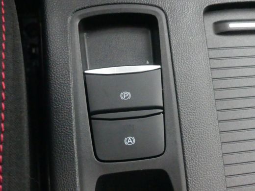 Ford Focus 1.0 EcoBoost Hybrid 125PK ST Line X | PANORAMADAK | STOEL+STUUR+VOORRUITVERWARMING | ADAPTIEVE CR... ActivLease financial lease