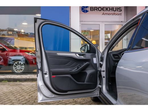 Ford Focus 1.0 EcoBoost Hybrid Titanium X | Camera | Stoel/stuur/voorruit verwarming | Apple Carplay/Android... ActivLease financial lease
