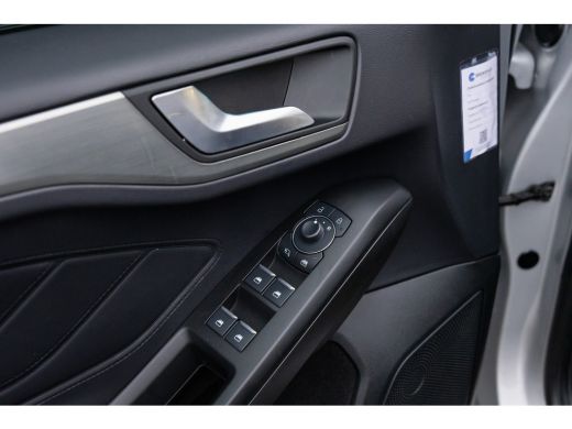 Ford Focus 1.0 EcoBoost Hybrid Titanium X | Camera | Stoel/stuur/voorruit verwarming | Apple Carplay/Android... ActivLease financial lease