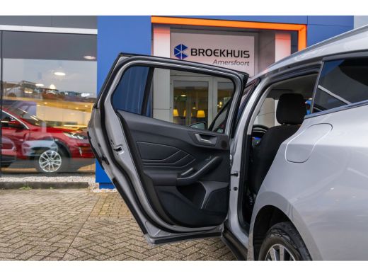 Ford Focus 1.0 EcoBoost Hybrid Titanium X | Camera | Stoel/stuur/voorruit verwarming | Apple Carplay/Android... ActivLease financial lease