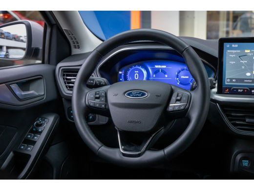 Ford Focus 1.0 EcoBoost Hybrid Titanium X | Camera | Stoel/stuur/voorruit verwarming | Apple Carplay/Android... ActivLease financial lease
