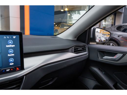 Ford Focus 1.0 EcoBoost Hybrid Titanium X | Camera | Stoel/stuur/voorruit verwarming | Apple Carplay/Android... ActivLease financial lease