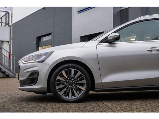 Ford Focus 1.0 EcoBoost Hybrid Titanium X | Camera | Stoel/stuur/voorruit verwarming | Apple Carplay/Android... ActivLease financial lease