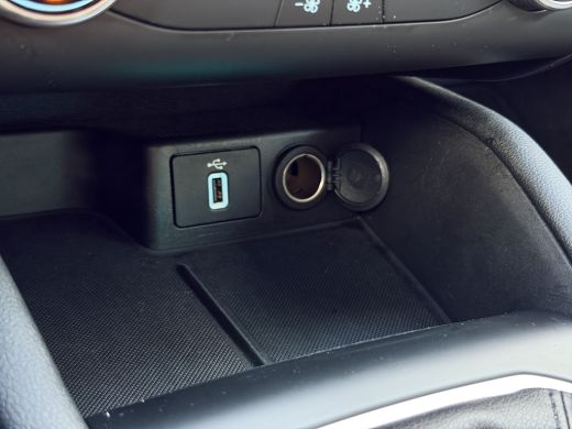 Ford Focus 1.0 EcoBoost Titanium Business LED | Parkeersensoren | Keyless | Full map navigatie | Climate con... ActivLease financial lease