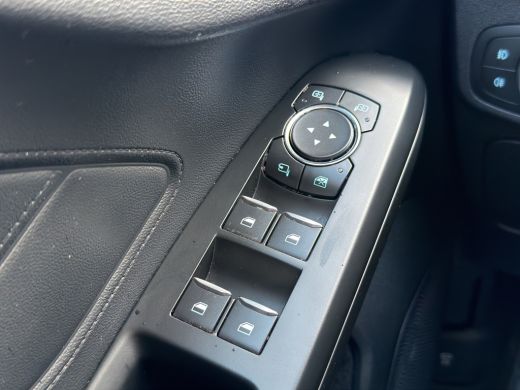 Ford Focus 1.0 EcoBoost Titanium Business LED | Parkeersensoren | Keyless | Full map navigatie | Climate con... ActivLease financial lease