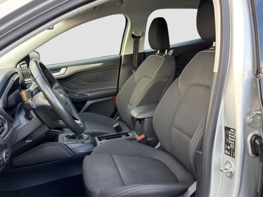 Ford Focus 1.0 EcoBoost Titanium Business LED | Parkeersensoren | Keyless | Full map navigatie | Climate con... ActivLease financial lease