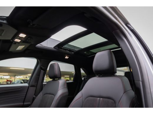 Ford Kuga 2.5 PHEV ST-Line X | DEMO-DEAL!! | Alle opties!! | Trekhaak | Pano-dak | Matrix Led | Black-pack ... ActivLease financial lease