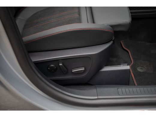 Ford Kuga 2.5 PHEV ST-Line X | DEMO-DEAL!! | Alle opties!! | Trekhaak | Pano-dak | Matrix Led | Black-pack ... ActivLease financial lease