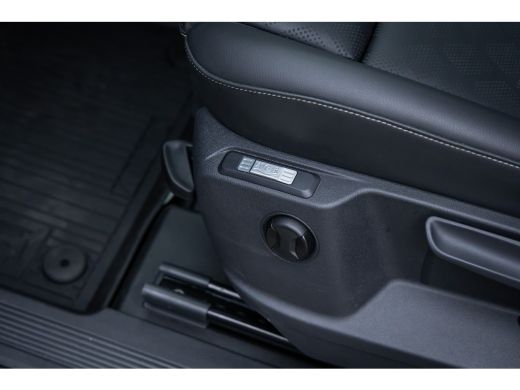 Ford Transit Connect 2.0 EcoBlue L2 Limited | Trekhaak | Camera | Cruise adaptief | Stoel verwarming | Apple Carplay/A... ActivLease financial lease