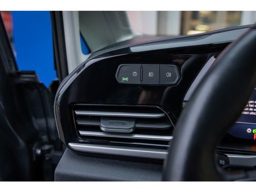 Ford Transit Connect 2.0 EcoBlue L2 Limited | Trekhaak | Camera | Cruise adaptief | Stoel verwarming | Apple Carplay/A... ActivLease financial lease