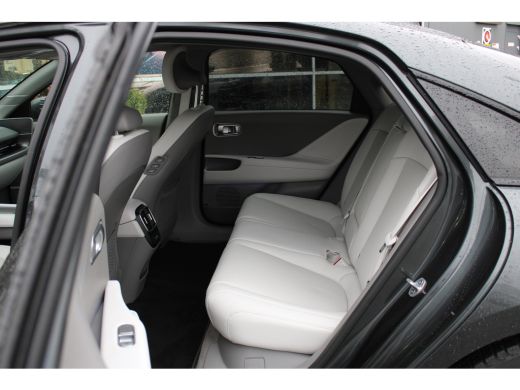 Hyundai IONIQ 6 Lounge Sky 77.4 kWh | Trekhaak | Leder | 360 camera | Elektrische voorstoelen met geheugenfunctie... ActivLease financial lease