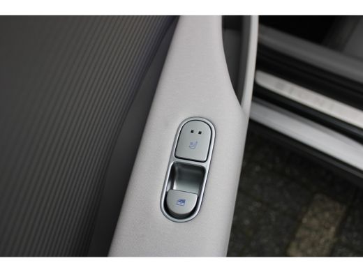 Hyundai IONIQ 6 Lounge Sky 77.4 kWh | Trekhaak | Leder | 360 camera | Elektrische voorstoelen met geheugenfunctie... ActivLease financial lease