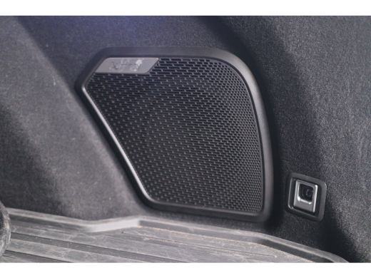 Lynk & Co 01 1.5 Black Pack | Panoramadak | Navigatie | Adaptieve Cruise | Infinity Audio | 360g Camera | ActivLease financial lease