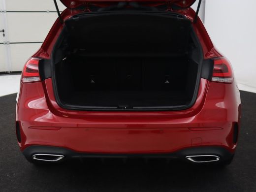 Mercedes-Benz A-Klasse 250e AMG | Panoramadak | 360 Camera | Burmester | Stoelverwarming | Adaptive cruise | Carplay | S... ActivLease financial lease