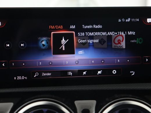 Mercedes-Benz A-Klasse 250e AMG | Panoramadak | 360 Camera | Burmester | Stoelverwarming | Adaptive cruise | Carplay | S... ActivLease financial lease