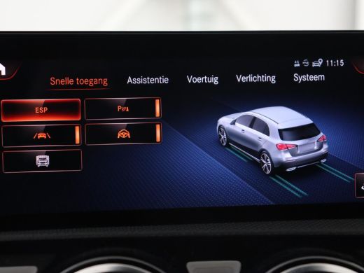 Mercedes-Benz A-Klasse 250e AMG | Panoramadak | 360 Camera | Burmester | Stoelverwarming | Adaptive cruise | Carplay | S... ActivLease financial lease