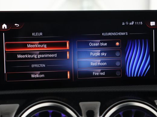 Mercedes-Benz A-Klasse 250e AMG | Panoramadak | 360 Camera | Burmester | Stoelverwarming | Adaptive cruise | Carplay | S... ActivLease financial lease