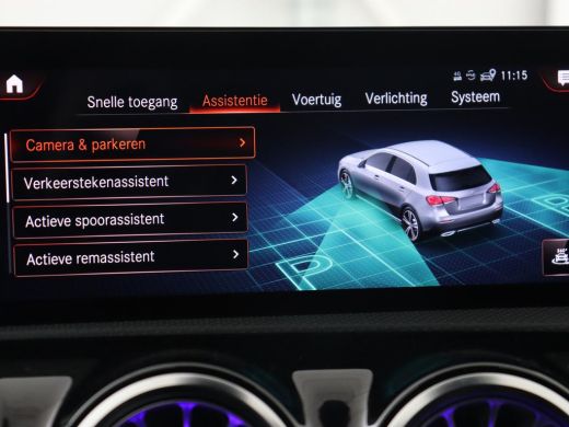 Mercedes-Benz A-Klasse 250e AMG | Panoramadak | 360 Camera | Burmester | Stoelverwarming | Adaptive cruise | Carplay | S... ActivLease financial lease