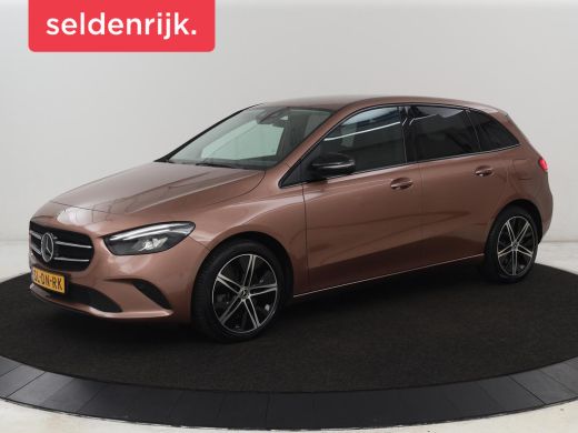 Mercedes-Benz B-Klasse 250e Urban Night | Adaptive cruise | Stoelverwarming | Camera | Carplay | Sfeerverlichting | Half...