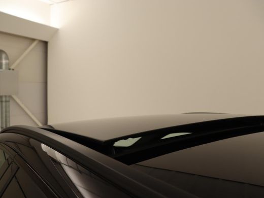 Mercedes-Benz C-Klasse 300e AMG Limited | Panoramadak | 360 Camera | Stoelverwarming | Carplay | Matrix LED | Leder/Alca... ActivLease financial lease