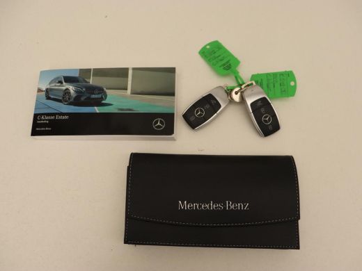 Mercedes-Benz C-Klasse 300e AMG Limited | Panoramadak | 360 Camera | Stoelverwarming | Carplay | Matrix LED | Leder/Alca... ActivLease financial lease