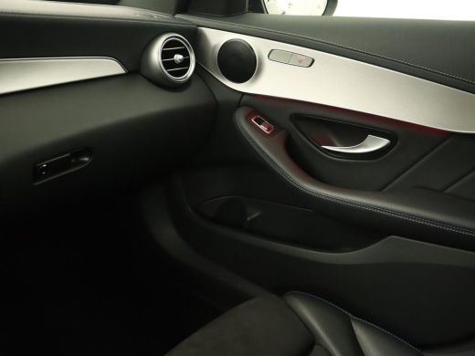 Mercedes-Benz C-Klasse 300e AMG Limited | Panoramadak | 360 Camera | Stoelverwarming | Carplay | Matrix LED | Leder/Alca... ActivLease financial lease