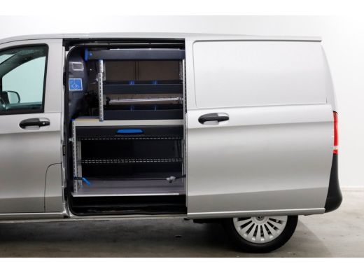 Mercedes-Benz Vito 114 CDI 136pk Compact 9G Automaat 2x Schuifdeur/LED/Camera/Inrichting 07-2022 ActivLease financial lease