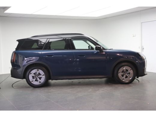 Mini Countryman E / Classic / Pakket M Plus / 17" Profile Aero Spoke Grey ActivLease financial lease