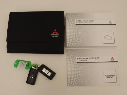 Mitsubishi Outlander 2.4 PHEV Pure+ | Trekhaak | Carplay | Leder/Alcantara | Camera | Keyless | Full LED | Climate con... ActivLease financial lease