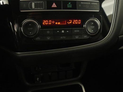 Mitsubishi Outlander 2.4 PHEV Pure+ | Trekhaak | Carplay | Leder/Alcantara | Camera | Keyless | Full LED | Climate con... ActivLease financial lease