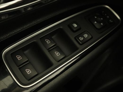 Mitsubishi Outlander 2.4 PHEV Pure+ | Trekhaak | Carplay | Leder/Alcantara | Camera | Keyless | Full LED | Climate con... ActivLease financial lease