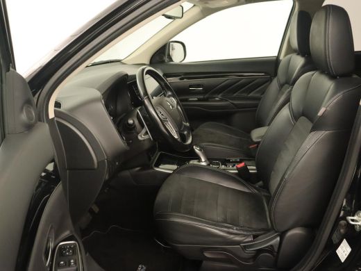 Mitsubishi Outlander 2.4 PHEV Pure+ | Trekhaak | Carplay | Leder/Alcantara | Camera | Keyless | Full LED | Climate con... ActivLease financial lease