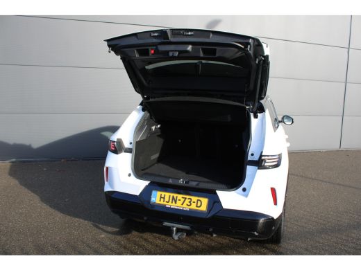 Opel Grandland GS 73 KW | Panoramadak | Lederen bekleding | Trekhaak | Focal | BTW | 20.000km | ActivLease financial lease