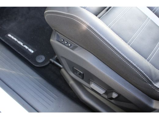 Opel Grandland GS 73 KW | Panoramadak | Lederen bekleding | Trekhaak | Focal | BTW | 20.000km | ActivLease financial lease