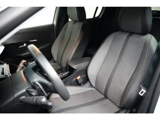 Peugeot 208 Hybrid 100 e-DCS6 Allure | Achterbank in delen neerklapbaar | Apple Carplay/Android Auto|telefoon... ActivLease financial lease