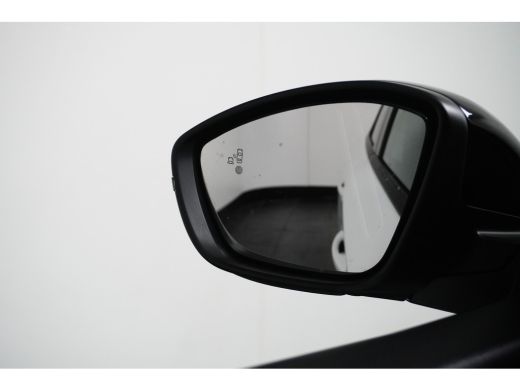 Peugeot 208 Hybrid 100 e-DCS6 Allure | Achterbank in delen neerklapbaar | Apple Carplay/Android Auto|telefoon... ActivLease financial lease