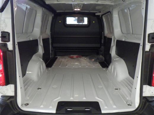 Peugeot e-Expert Long Asphalt 75 kWh | Automaat | Navigatie | Stoelverwarming | Nieuw | BTW | 3-Zits | ActivLease financial lease