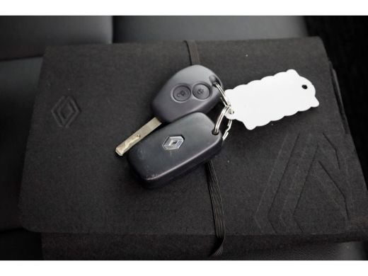 Renault Master T35 2.3 dCi 145pk L3 D.C. Kipper met hoge boorden 05-2023 ActivLease financial lease