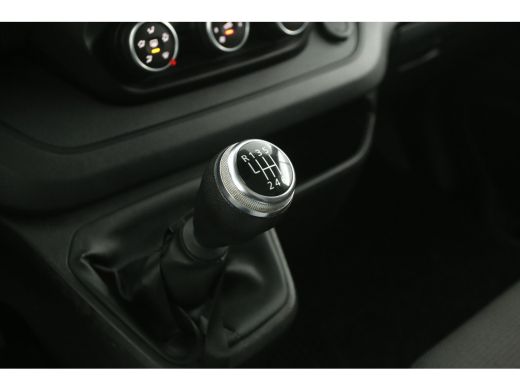 Renault Trafic 2.0 dCi T29 L1H1 | Airco | Cruise | 3-Zits | Trekh. | Carplay | Navi | Parkeersens. ActivLease financial lease